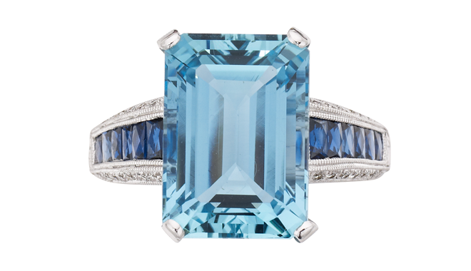 DP092 | 18ct White Gold. An Aquamarine, Sapphire & Diamond set Ring (A: 9.66cts, S: 1.02cts, D: 0.26ct)