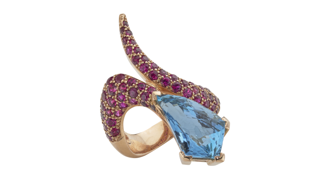 VSS644 | Retro. A Fancy Cut Aquamarine & Brilliant Cut Ruby 'Serpent Ring' (A: 6.30cts, R. Est.: 2.10cts)